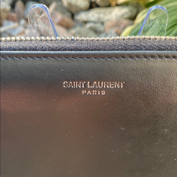 Saint Laurent Classic Black Zip Wallet with box - Picture 2 of 10